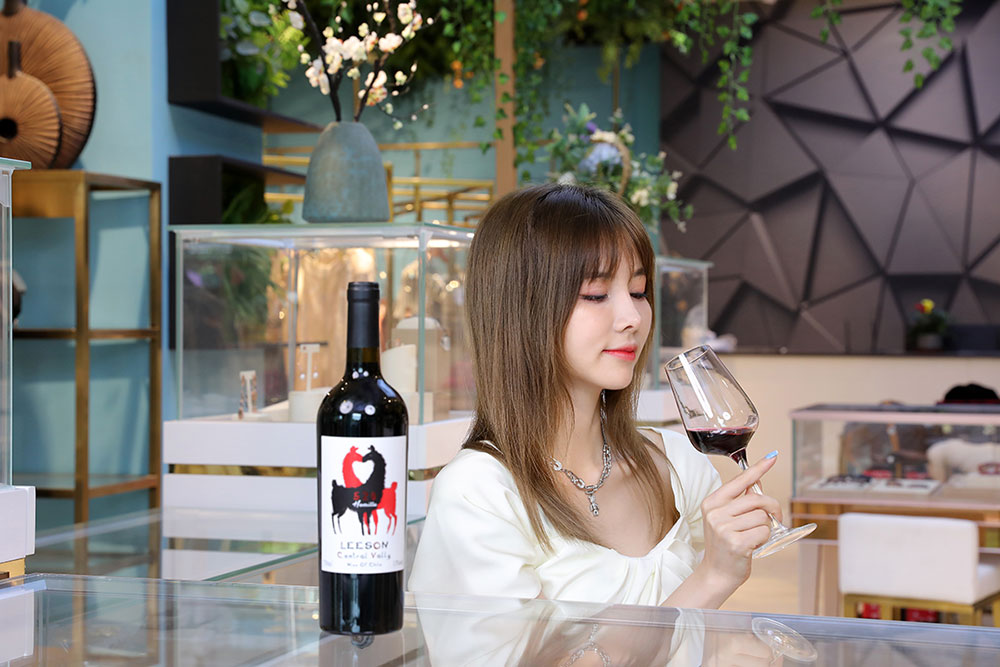 9.3日文藝女酒客照片(圖2)